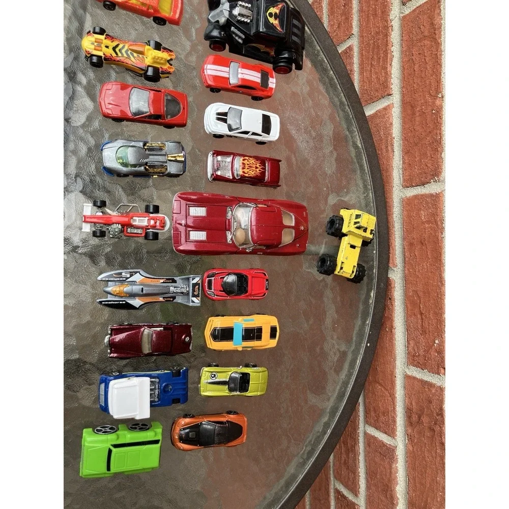 Huge Lot of 40+ Pieces Vintage Matchbox-Hot Wheels Original